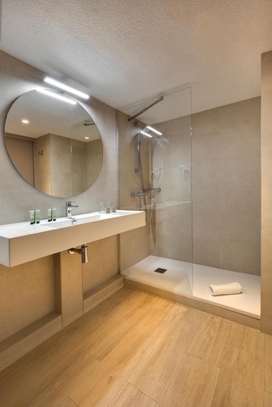 Hotel Le Mediterranee Lourdes Luaran gambar